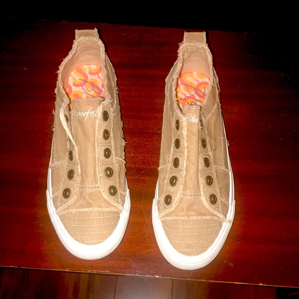 Blowfish cargo tan sneakers